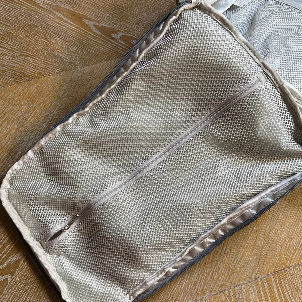 Ju-Ju-Be Gray Polka Dot Baby Bag